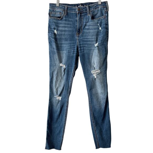 Hollister Denim - Hollister Ultra High Rise Distressed Skinny Jean  30/11R